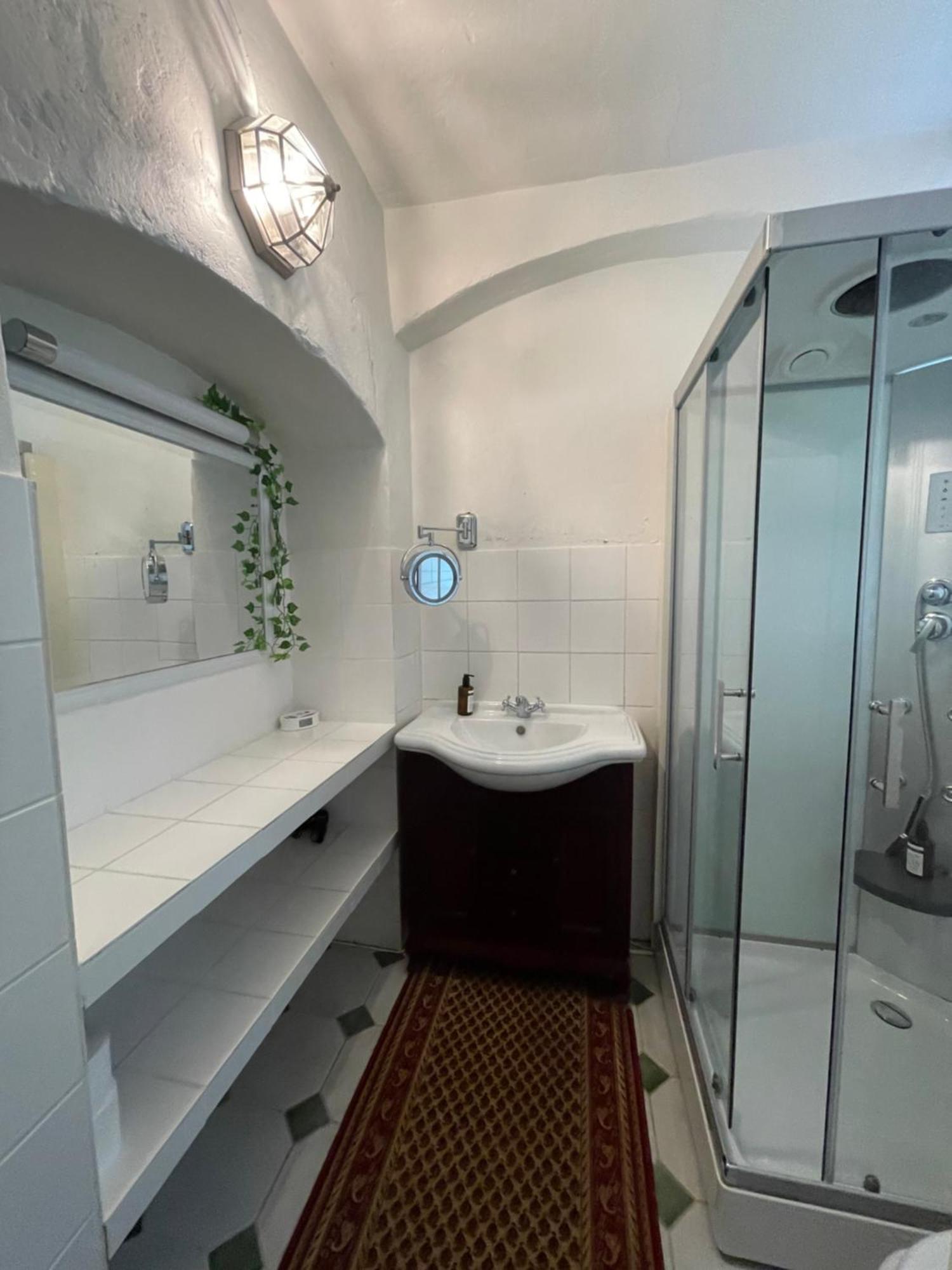 Laitse Castle Hotel Luaran gambar